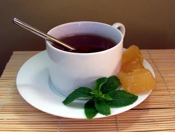 5 herbat ziołowych, które poprawią jakość Twojego życia