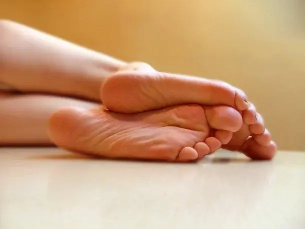 10 sposobów na piękne stopy