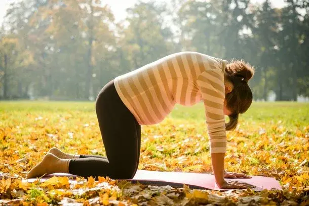 Jak mogę ćwiczyć w ciąży i po porodzie?