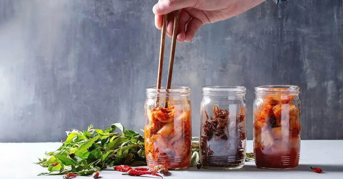 Główne zdjęcie - Poznaj moc sfermentowanych warzyw. Jak zrobić pikantne kimchi?