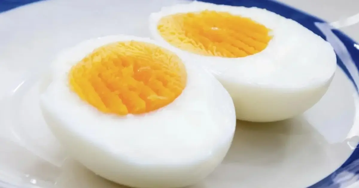Jajka ugotowane na twardo.