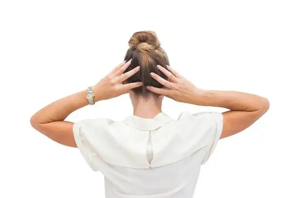 Główne zdjęcie - Kobieta w pracy: jak dobrać fryzurę? – 4 rady