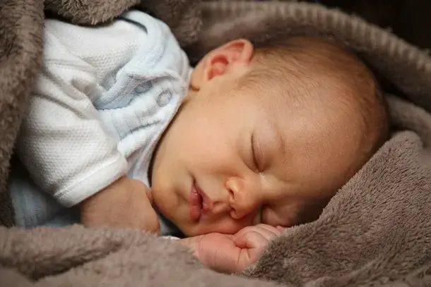 Jak zapobiec zespołowi nagłej śmierci łóżeczkowej niemowlęcia?