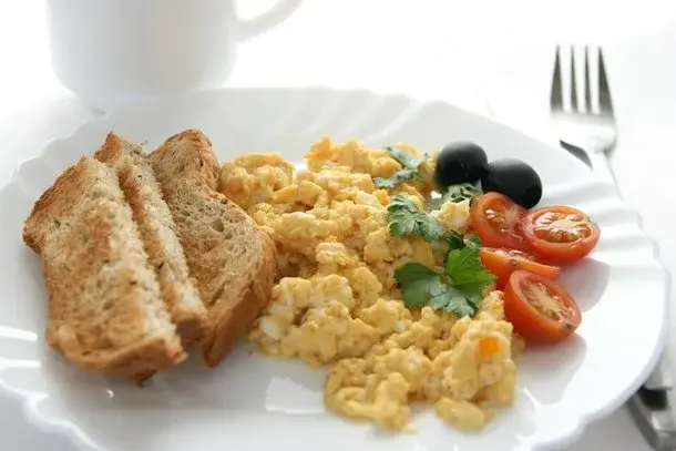 Śniadanie, które daje energie na cały dzień - 6 przykładów