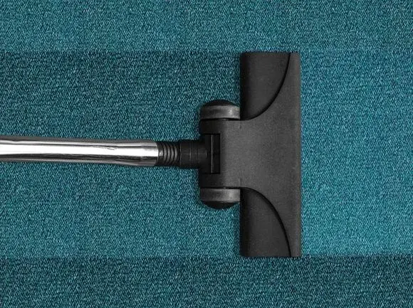W jaki sposób dokładnie wyczyścić dywan?