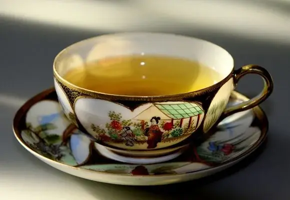 Poznaj 7 najbardziej znanych korzyści, które niesie za sobą codzienne picie zielonej herbaty!