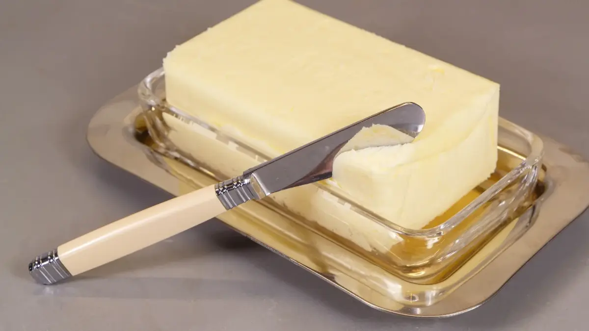Masło w maselniczce