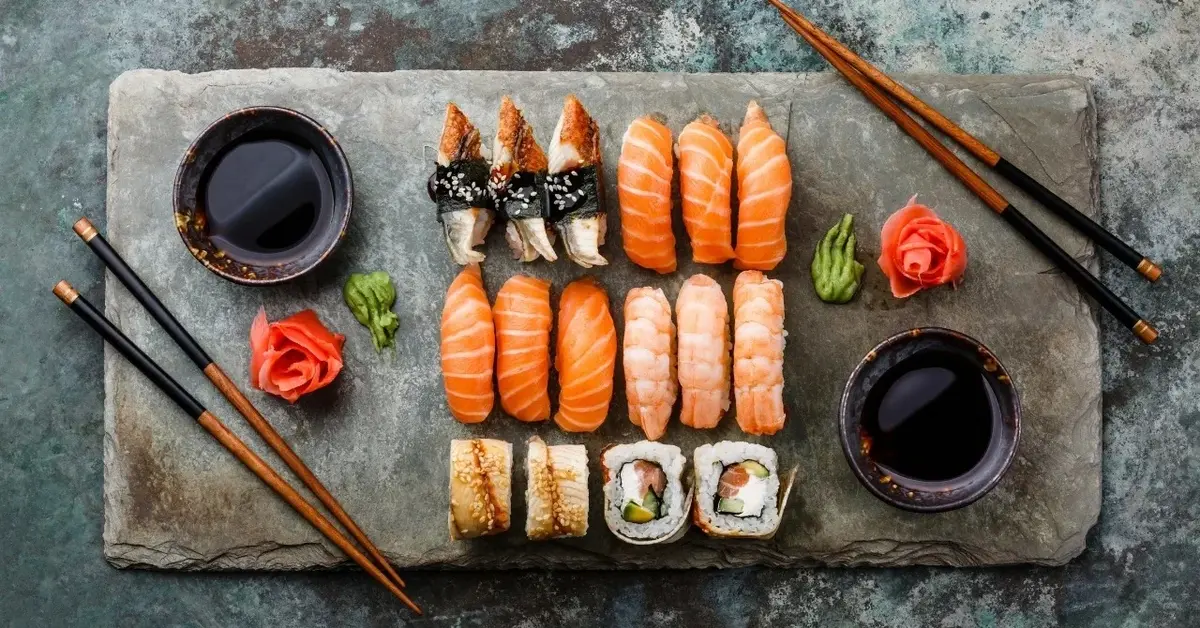 Główne zdjęcie - Rodzaje sushi - odkryj niezliczone kombinacje smaków!