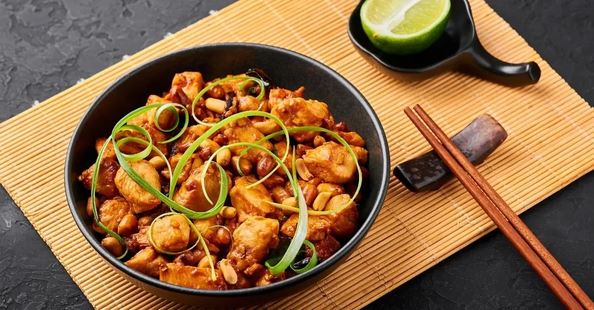 Główne zdjęcie - Kurczak Gong Bao - smak Azji w Twoim domu 