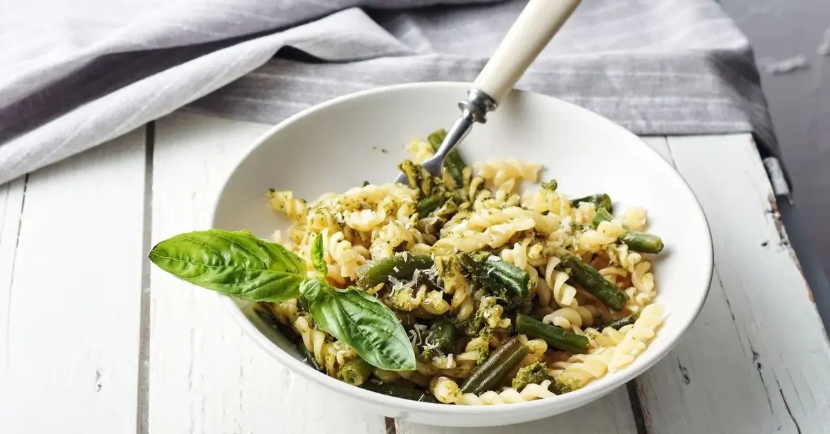 Makaron z pesto