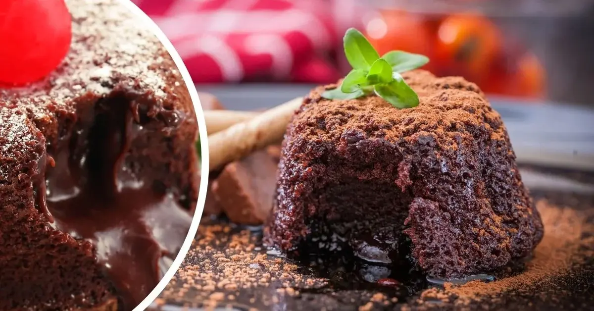 Ciasto Lava Cake z rozpływającą się czekoladą w środku