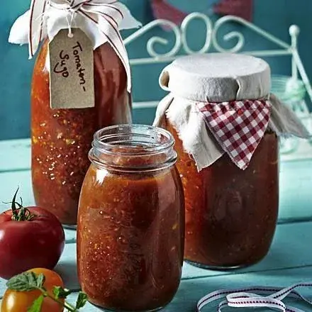 Przepis na przepyszny, domowy ketchup z cukinii