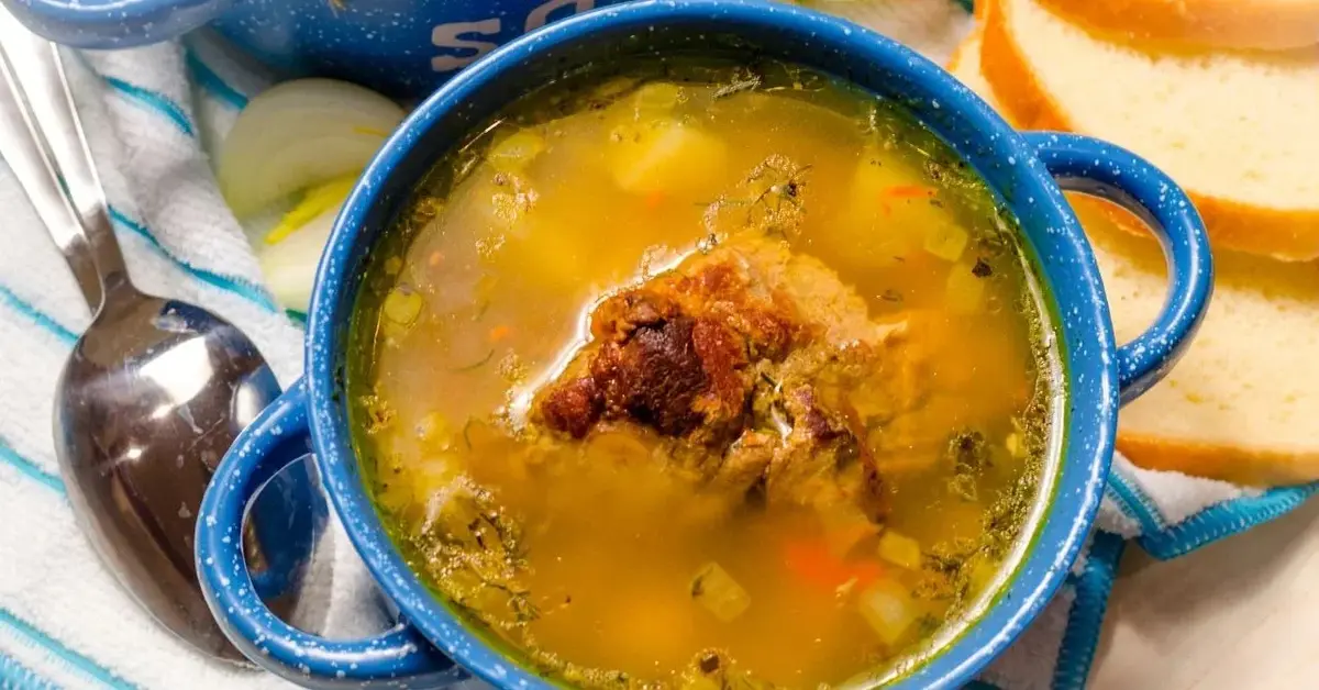 Zupa z kurczaka i kaszy bulgur