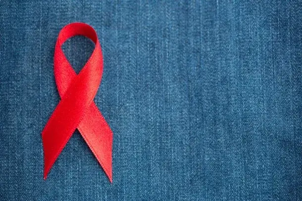 Czerwona wstążka AIDS