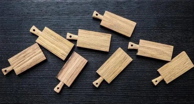 Drewniane przybory kuchenne - jak o nie dbać?