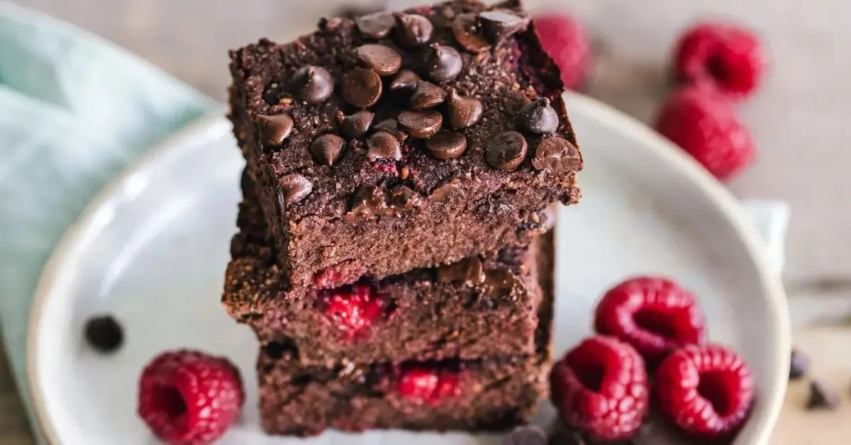 Główne zdjęcie - Intensywnie czekoladowe brownie z malinami. Jedna przyprawa zmieni totalnie smak