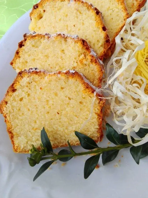 Babka wielkanocna - przepis na tradycyjne świąteczne ciasto