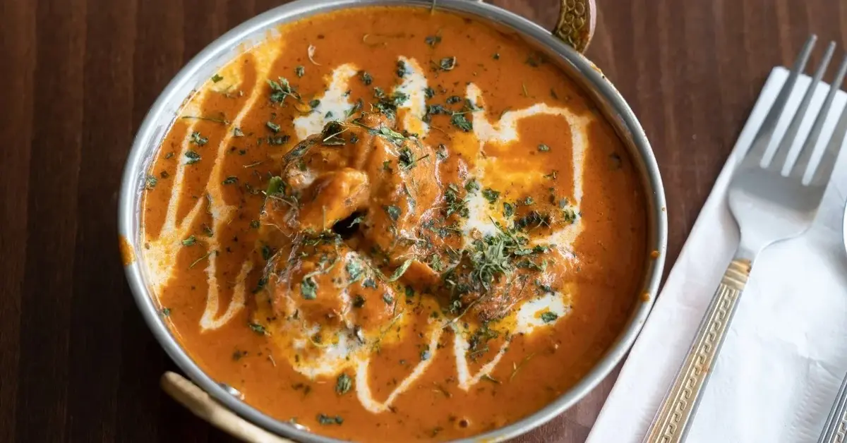 Główne zdjęcie - Butter Chicken: kulinarna podróż do serca indyjskiej kuchni!