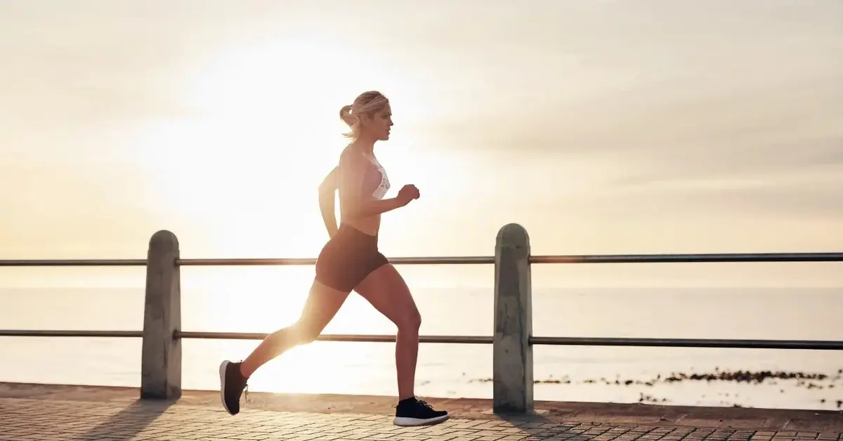 Kobieta uprawiająca jogging