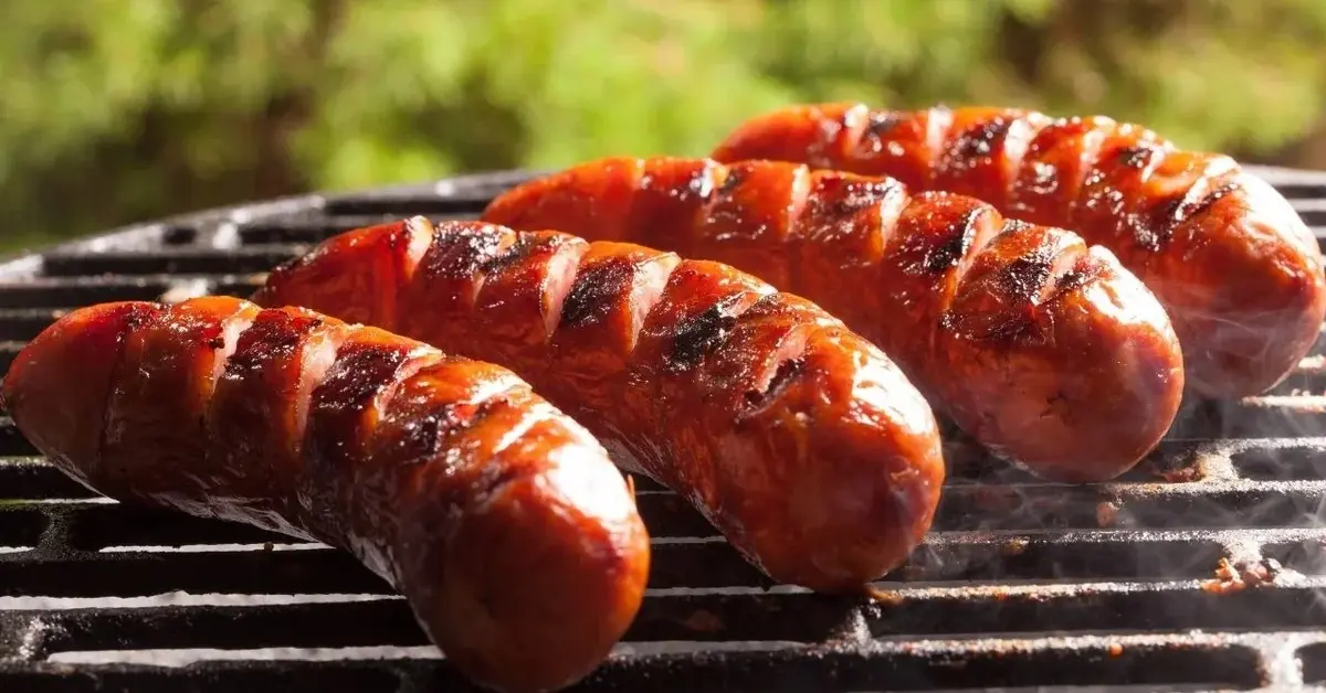 Główne zdjęcie - Kiełbasa z grilla. Jak ją przygotować, by smakowała idealnie?