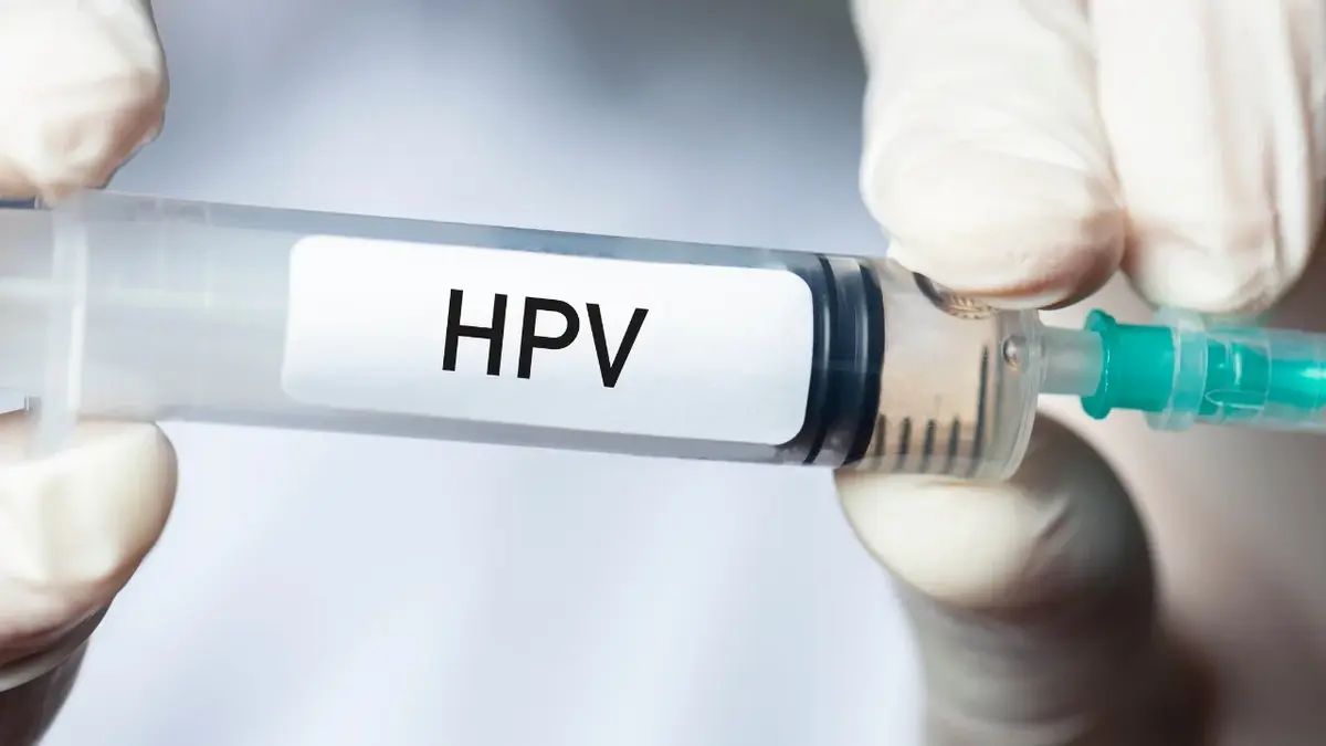 Strzykawka z napisem HPV