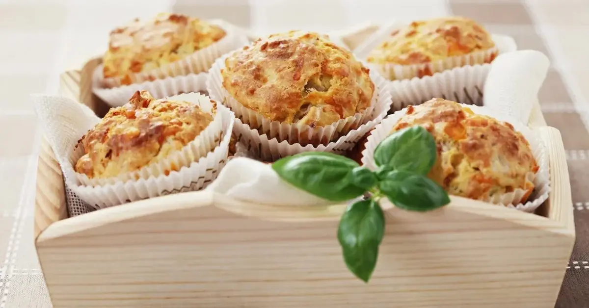 Główne zdjęcie - Muffinki a la pizza idealne na lunch i piknik!