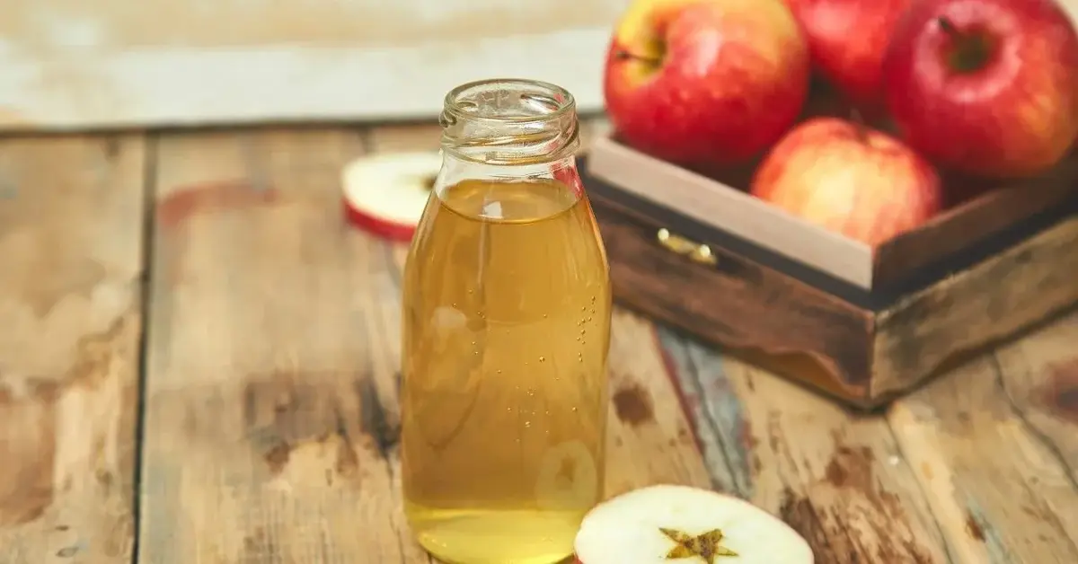 Główne zdjęcie - Jak wykorzystać ocet jabłkowy? Sprawdzi się nie tylko w kuchni