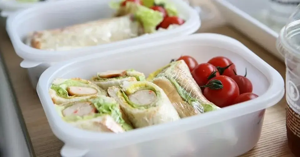 6 sposobów na odstraszenie os i trzmieli