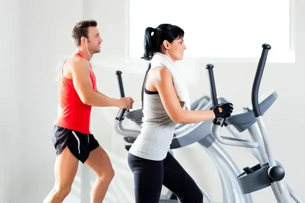 Jak ćwiczyć mięśnie pośladków – 6 ćwiczeń i rad