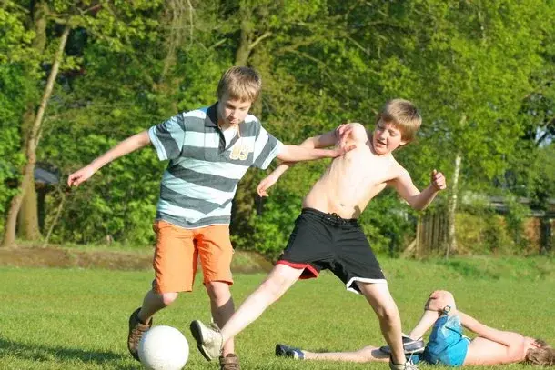 Pierwsza pomoc – wypadki podczas zabawy