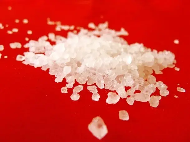 Szkodliwe działanie soli – 6 minusów jej spożywania