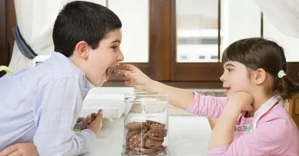 Jak uczyć dziecko się dzielić?