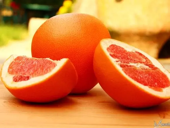 Owoc grejpfruta - działanie i właściwości