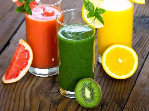 Najlepsze przepisy na koktajle owocowe i owocowo-warzywne