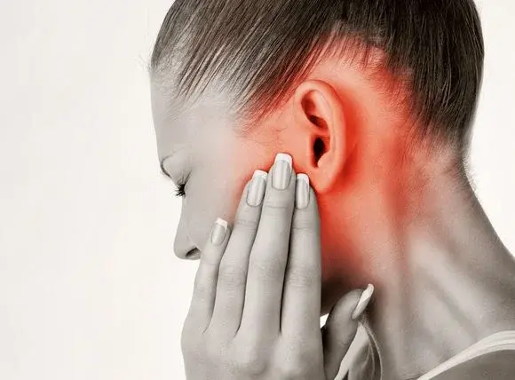 Co zrobić kiedy boli ucho?