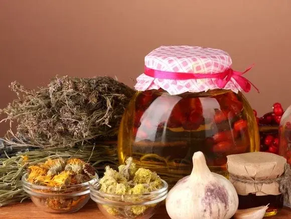 Czym się leczyć za pomocą tego co naturalne?