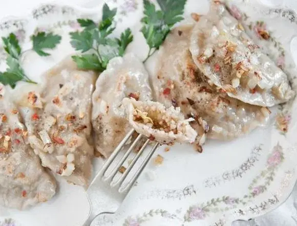 Najlepsze przepisy na bezmięsne pierogi