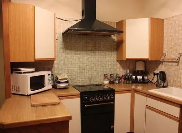 Jak skutecznie wyczyścić mikrofalówkę?