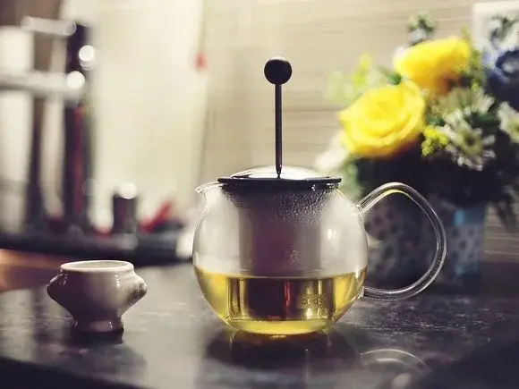 Zalety codziennego picia zielonej herbaty
