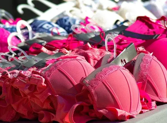 Jak poprawnie dobrać idealny biustonosz?