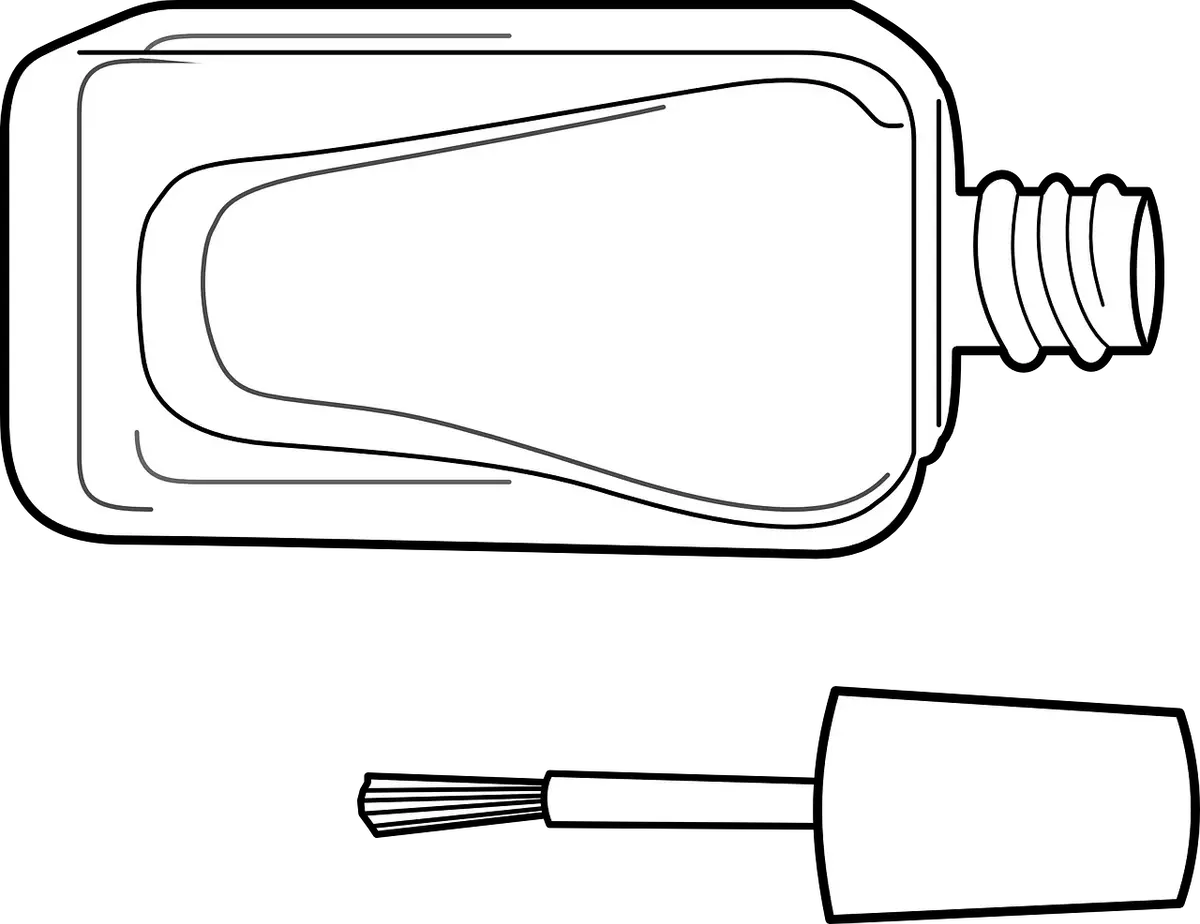 4 niezwykłe zastosowania zmywacza do paznokci
