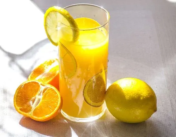 Dlaczego należy sięgać po cytrusy? Właściwości cytryn, pomarańczy i grejpfrutów