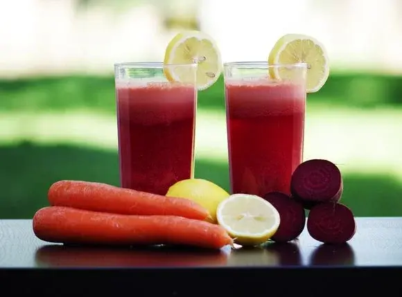 8 napojów, które pomogą Ci schudnąć