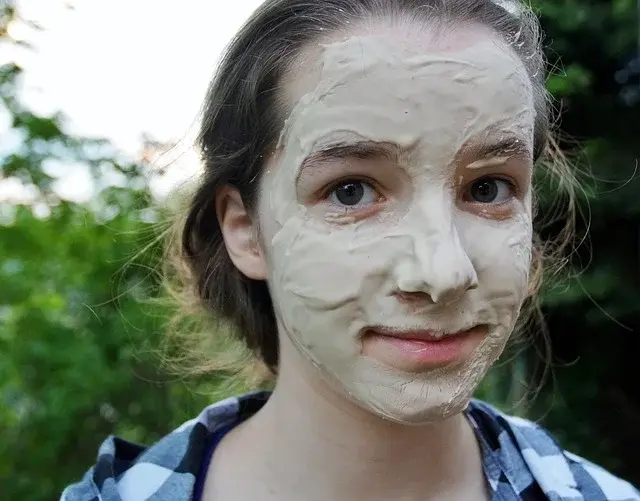 Prosty sposób na błyskawiczne odświeżenie cery z 3 składników, które każdy ma swoim domu!