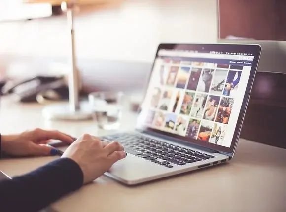 Jak bezpiecznie i skutecznie wyczyścić laptopa?