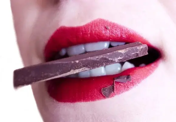 Jak utrzymać zgrabną sylwetkę uwielbiając słodycze?