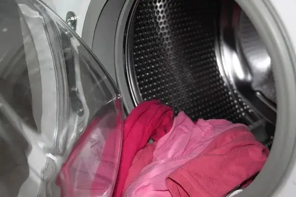 Główne zdjęcie - 5 tajników, dzięki którym dowiesz się jak zrobić idealne pranie