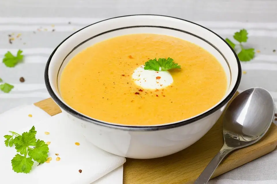 Przepis na pyszną i zdrową zupę z marchwi