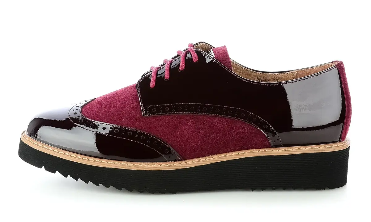 Kobiecym okiem: półbuty damskie na każdą okazję