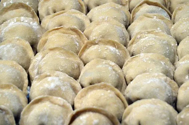 Przepis na pierogi z mąki pełnoziarnistej. Zdrowe Święta BN